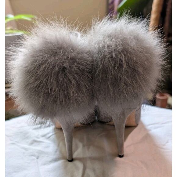 Antonio Melani Grey Leather Suede Fox Fur Pom Pom Ankle Boots Heel Womens 6M - Picture 2 of 10
